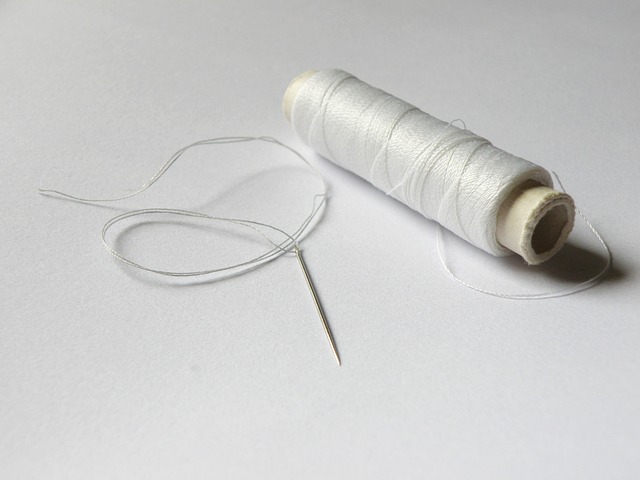 sewing needle and thread